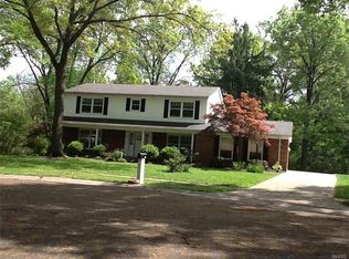 12660 Bay Shore Dr, Florissant, MO 63033