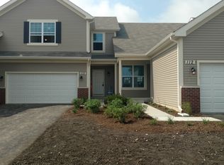 110 Dorset Ave, Oswego, IL 60543