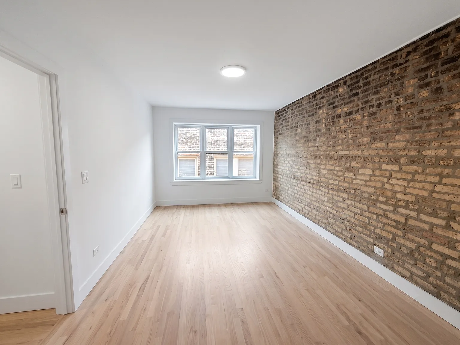 2 bed, 1.5 bath, 800 sqft, $3,150 — Photo 3