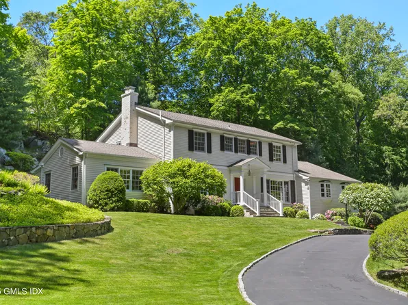 36 Horseshoe Rd, Cos Cob, CT 06807