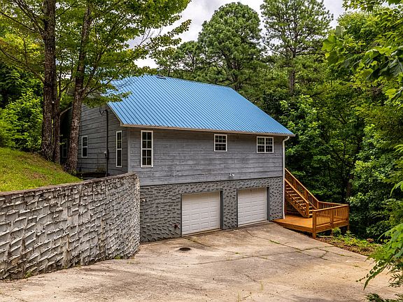 2nd image of 441 Deer Run Dr