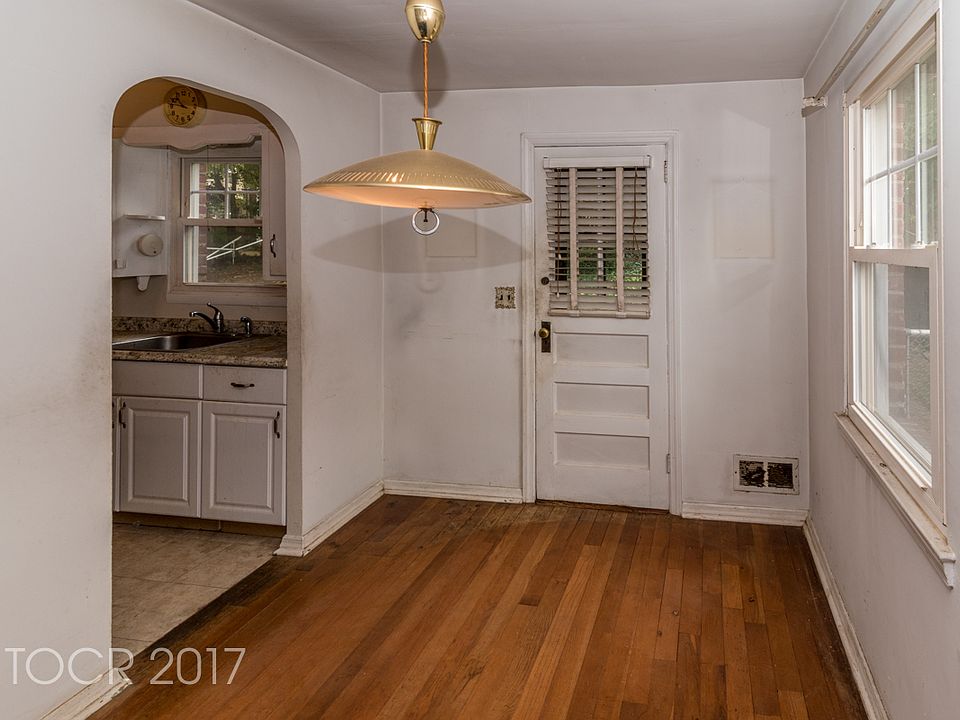 2nd image of 406 Lafayette Ave