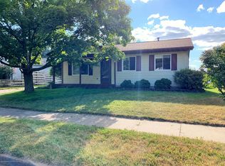 4222 Chickory Ln, Lansing, MI 48910