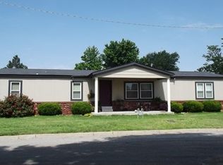 401 N Elm St, Mooreland, OK 73852
