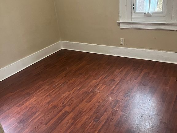2nd image of 1819 Stahlwood Ave