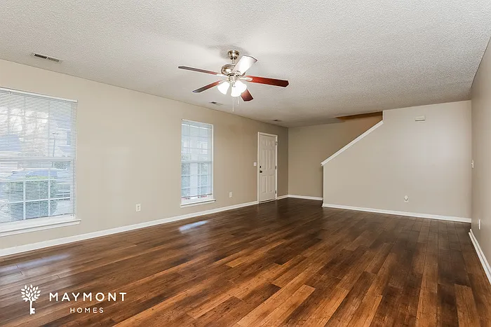 134 Trickle Dr — Photo 5