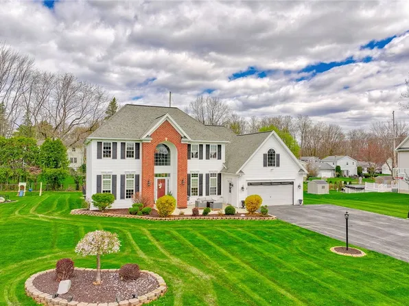14 Harvest Walk, Webster, NY 14580
