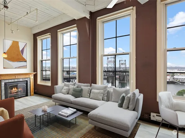 1120 Cliff Avenue #301, Tacoma, WA 98402