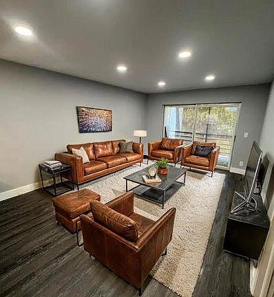 3rd image of 1630 Embassy Dr APT 306