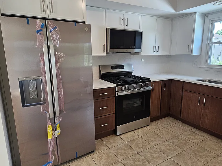 12 Preston Ave #2 — Photo 3