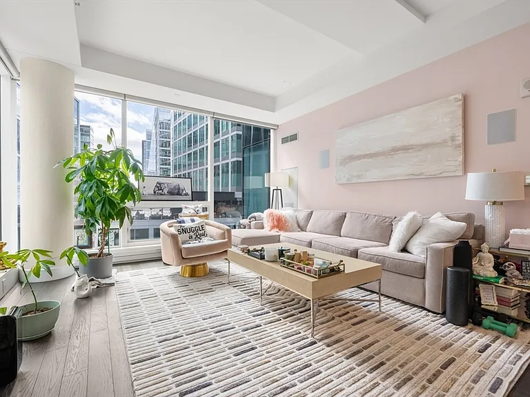 22 Liberty Dr #9G — Photo 8