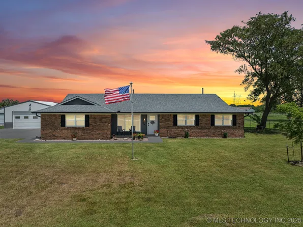 1120 Sequoyah Dr, Oologah, OK 74053