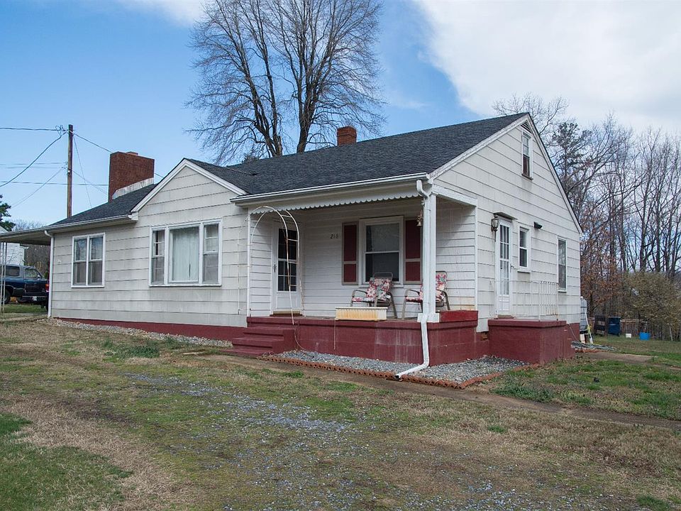 1st image of 216 Dogwood Ln
