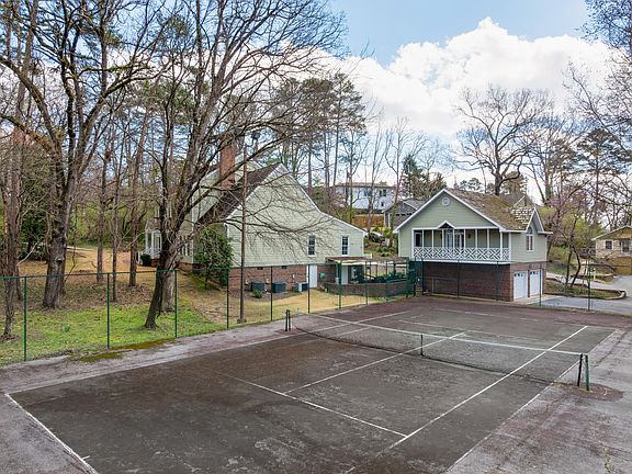 5th image of 1301 Woodhill Dr