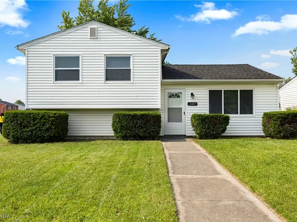 1917 Crehore St, Lorain, OH 44052