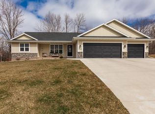 1758 Cascade Ct, Greenleaf, WI 54126