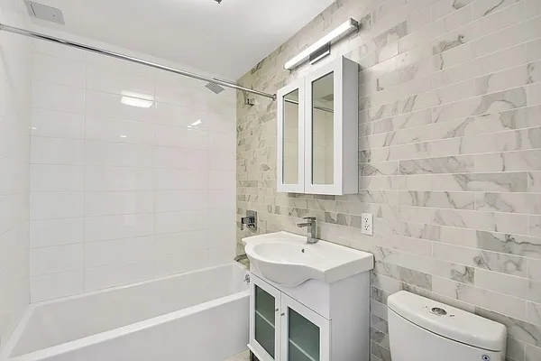 Rented by Bravado Real Estate LLC | media 11