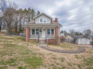 405 Central St, Clinton, TN 37716