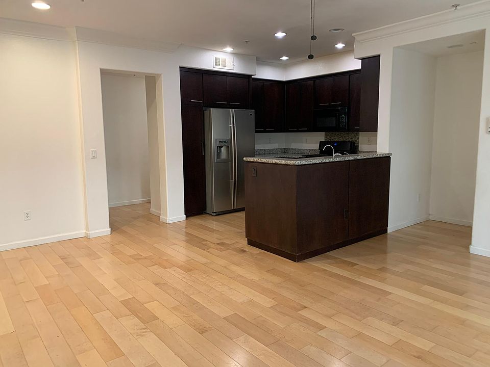1st image of 62 Parc Place Dr