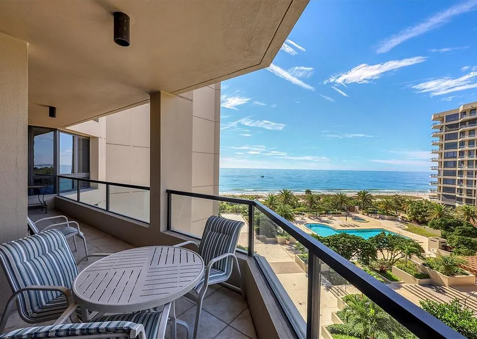 1211 Gulf Of Mexico Dr #405