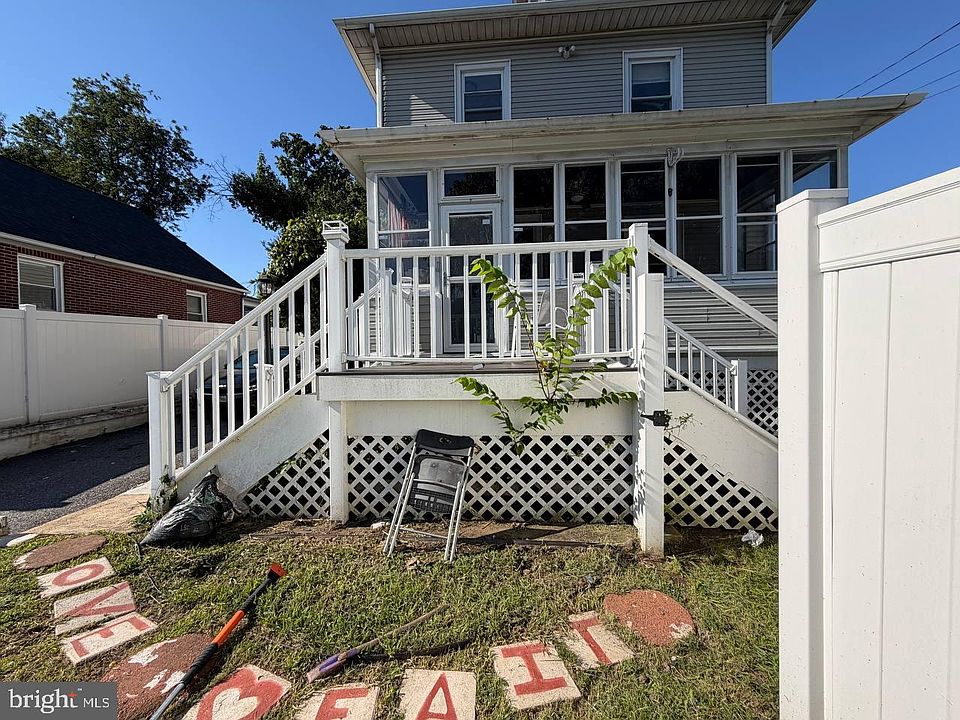 1st image of 205 Charles St