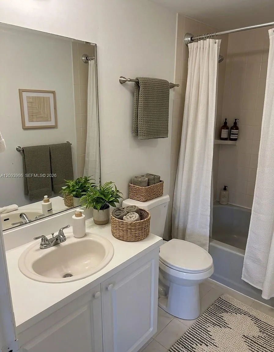 The Palms Condo — Photo 3