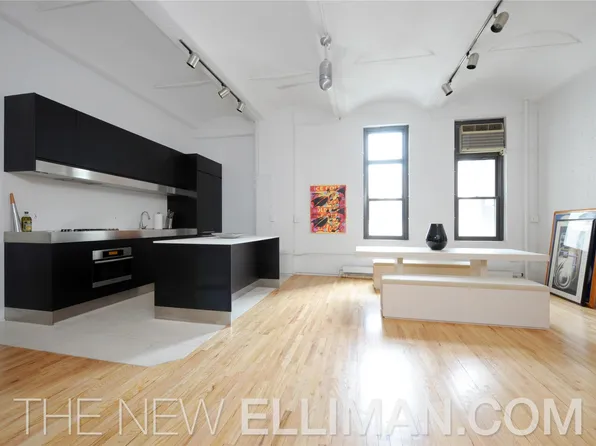 161 West 15th Street image 1 of 4