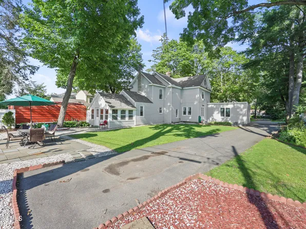 62 Pomeroy Ave, Pittsfield, MA 01201
