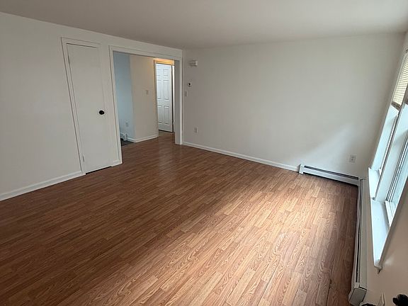 5th image of 180 Linwood Ave #180