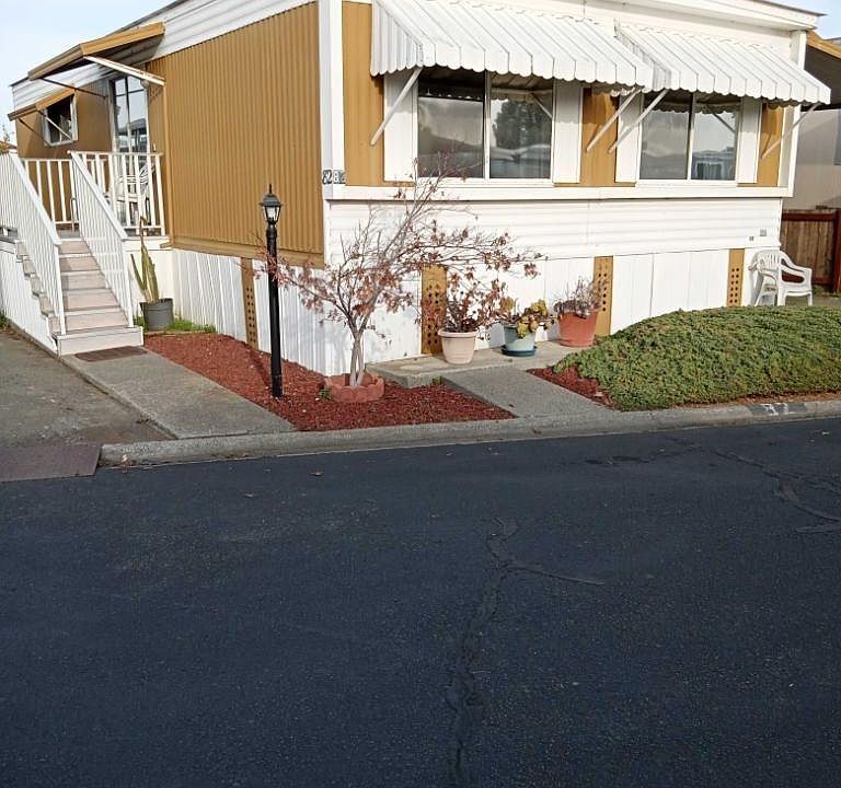1st image of 82 Juniper DR.