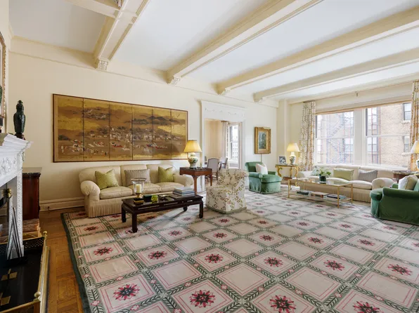 930 Park Avenue image 1 of 21
