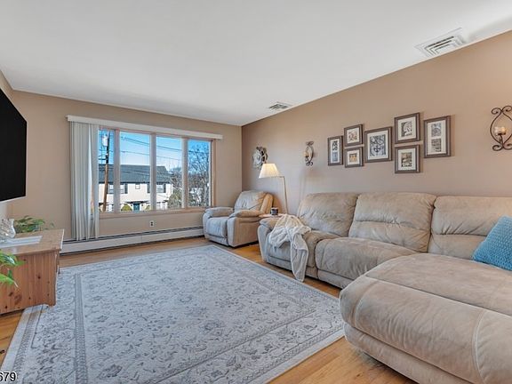 4th image of 191 Pershing Rd #2