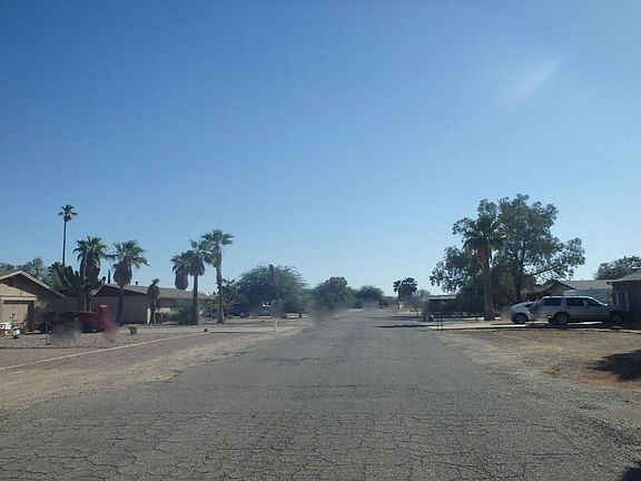 5th image of 3915 N Catalina Dr