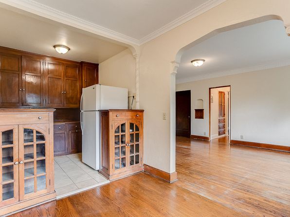 2885 James Ave S APT 204