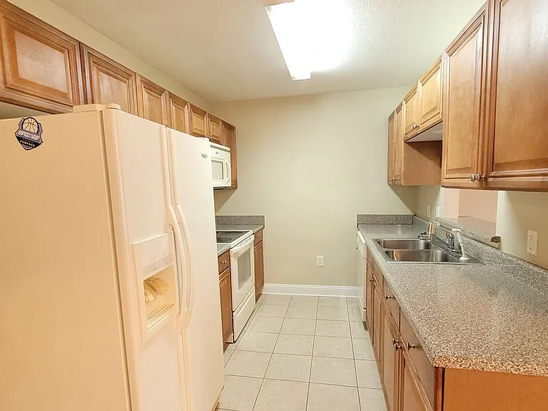 803 Majestic Dr — Photo 6
