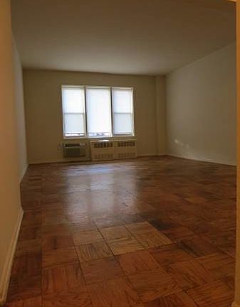 3rd image of 26 Ebbitts St APT 6V