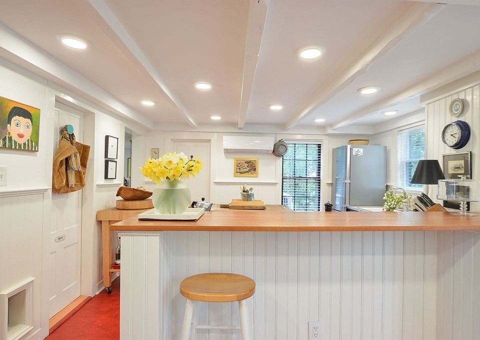 1st image of 1150 Russells Mills Rd