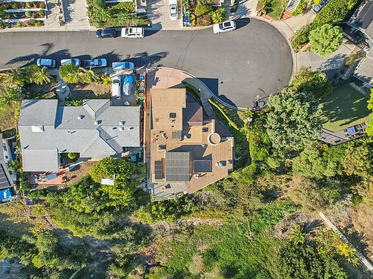 1177 Avenida Amantea — Photo 33
