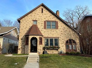 619 S Crescent Ave, Park Ridge, IL 60068