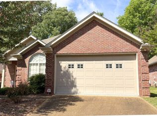 516 Hummingbird Ln, Starkville, MS 39759