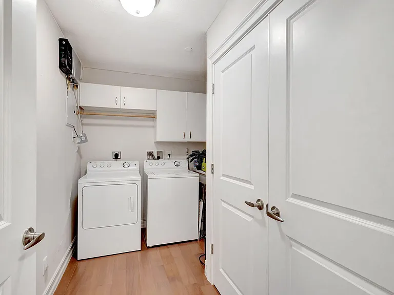 444 Bay Colony Dr N — Photo 9