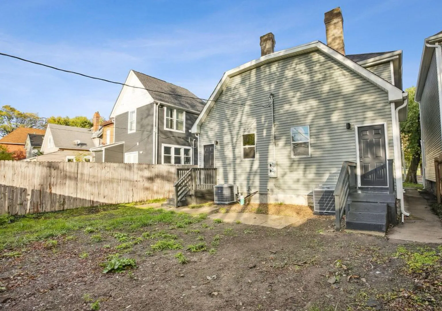 Fully Furnished Duplex in Downtown Columbus! — Photo 2