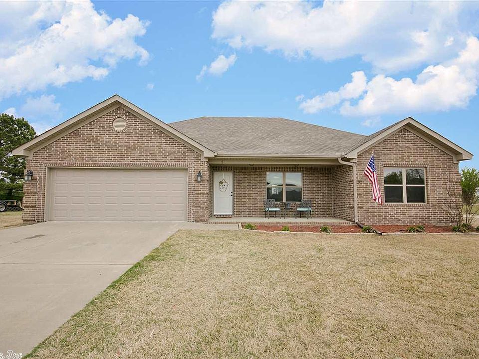 1st image of 2 Hidden Oak Dr