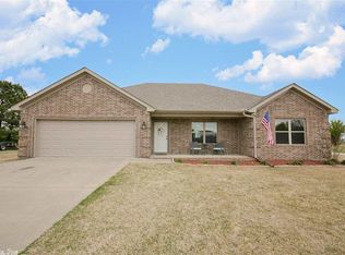 2 Hidden Oak Dr, Vilonia, AR 72173