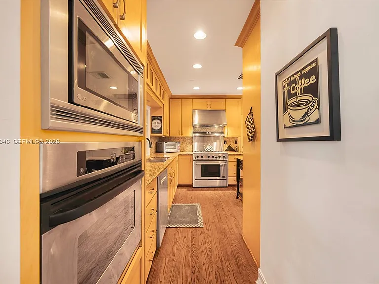 7290 SW 77th Ter — Photo 13