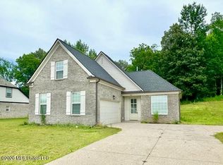 5592 Tucker Landing Dr, Horn Lake, MS 38637