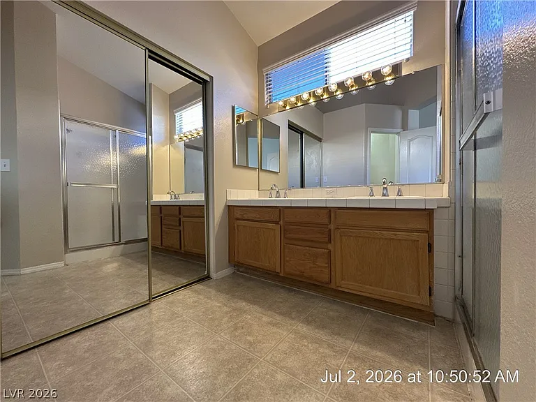 122 McLaren St — Photo 31