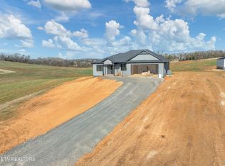 888 Baileys Rd, Greenback, TN 37742