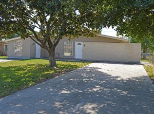 1910 Cooper Rd, Gretna, LA 70056