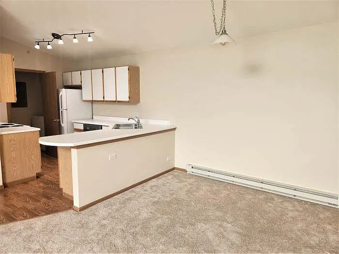 2 bed, 944 sqft, $2,050 — Photo 4